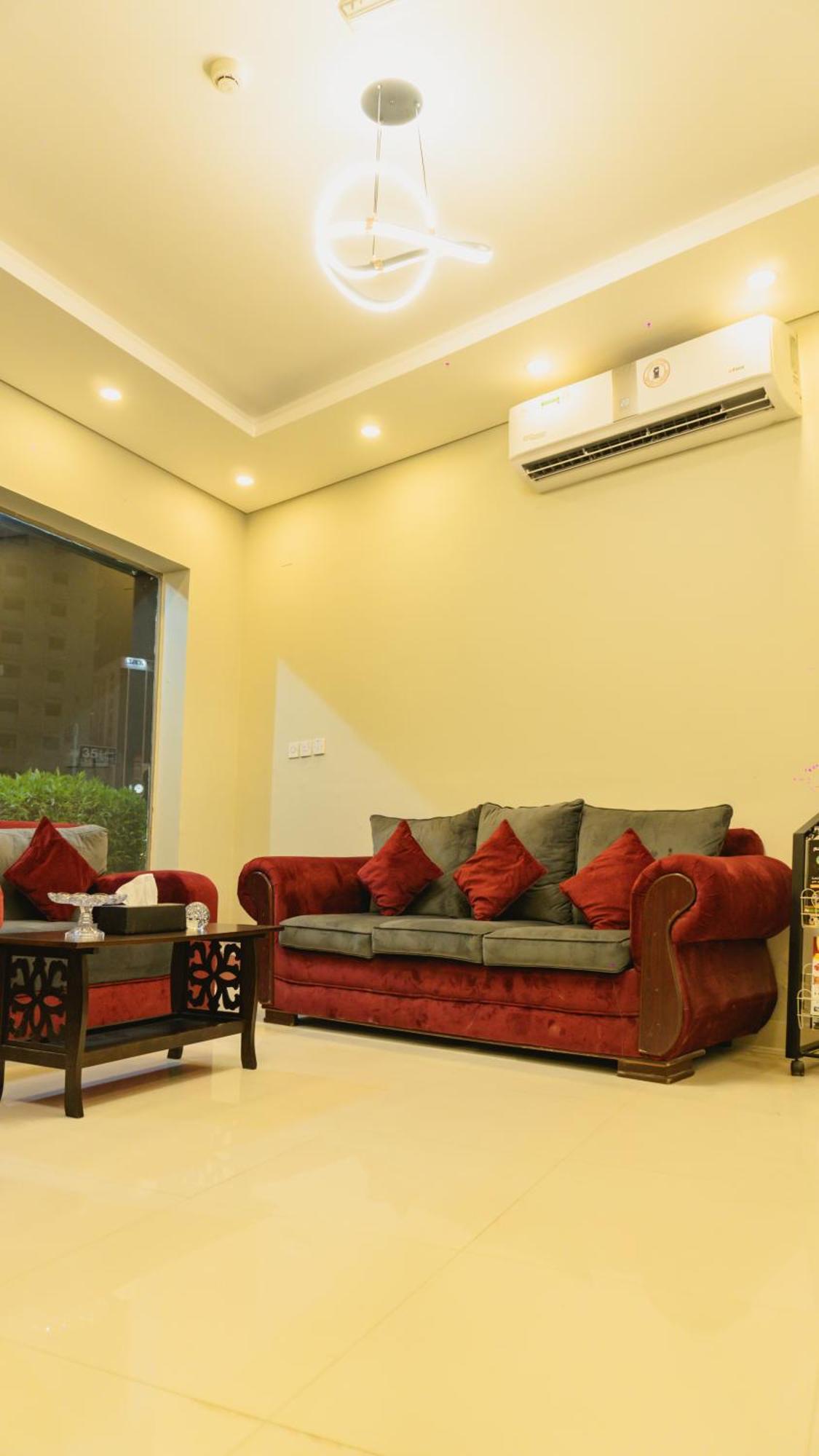 Pan Emirates Hotel Apartments الشارقة المظهر الخارجي الصورة